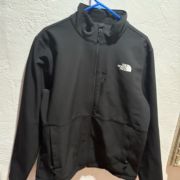 The North Face Black Performance Jacket Soft Shell - Picture 4 of 16